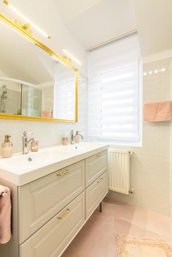 Monarchia Apartman Pearl Mosonmagyaróvár 외부 사진